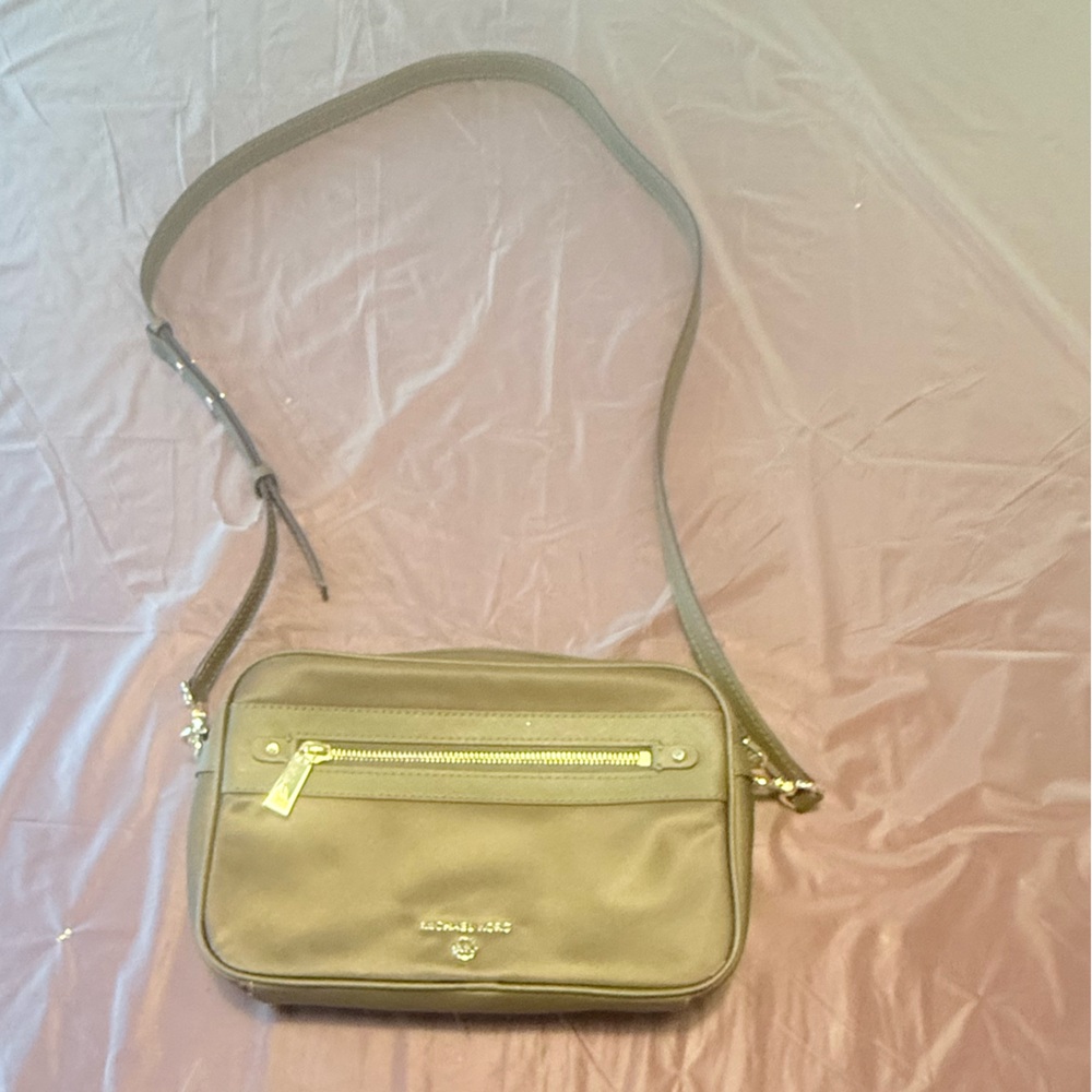 MICHAEL KORS Olive Jetset Nylon Crossbody with Gold Hardware - Picture 2 of 8